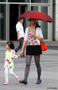 丝袜老师妈妈的文章,母爱如丝袜，细腻而温暖